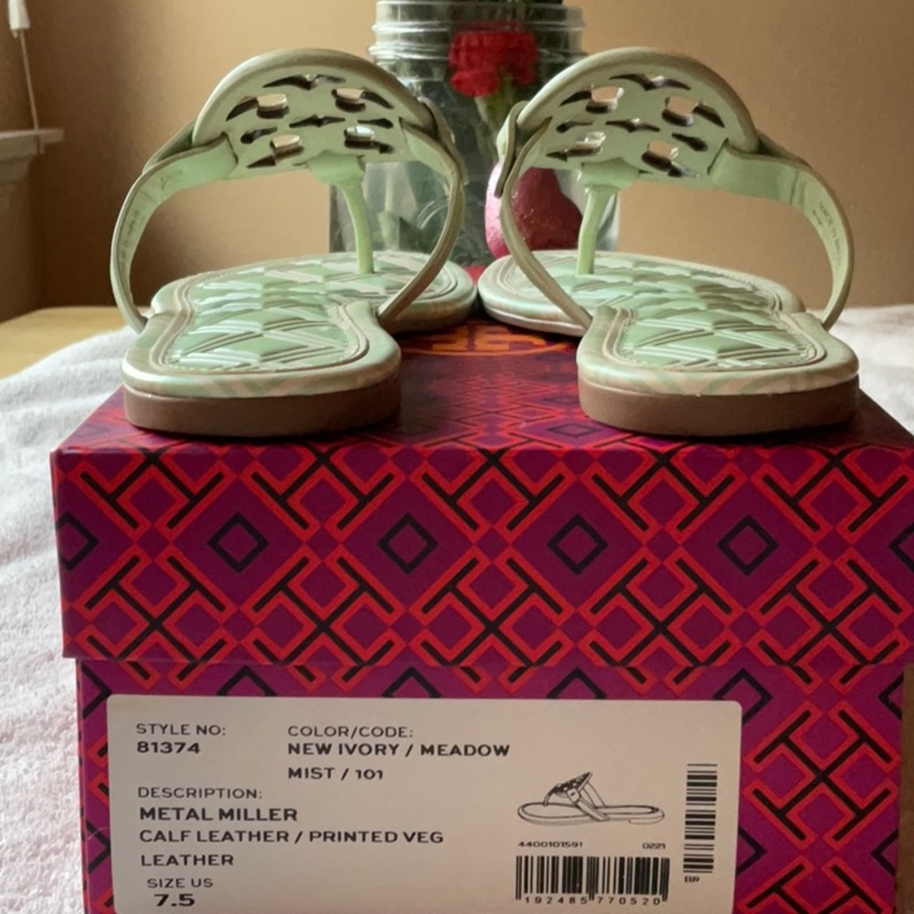 💚 TORY BURCH METAL MILLER SANDALS 💚 - Picture 16 of 16